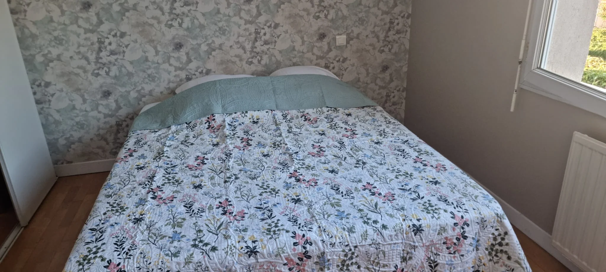 Chambre 2 — lit double